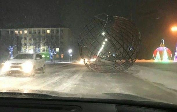  Власти объявили чрезвычайное положение.