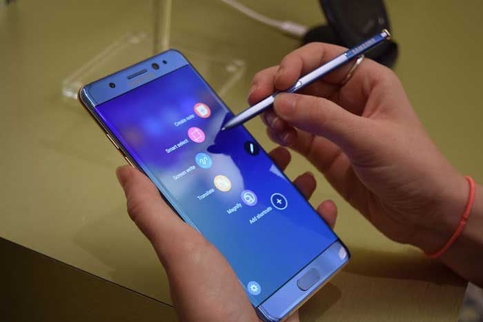 Galaxy 8 выйдет с голосовым помощником Bixby.