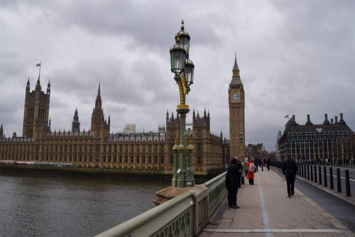 Numărul cererilor de azil depuse de străini în Marea Britanie a atins un nivel record.