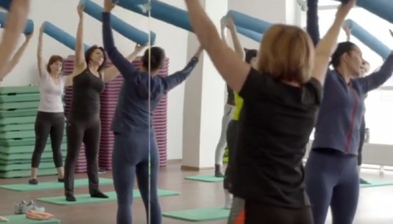Exercițiile de pilates dețin secretul frumuseții și al tinereții