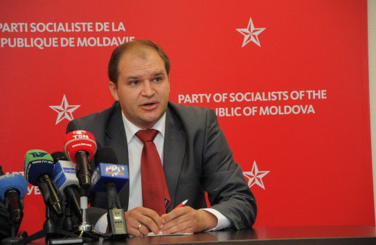 Глава фракции ПСРМ в муниципальном совете Ион Чебан.