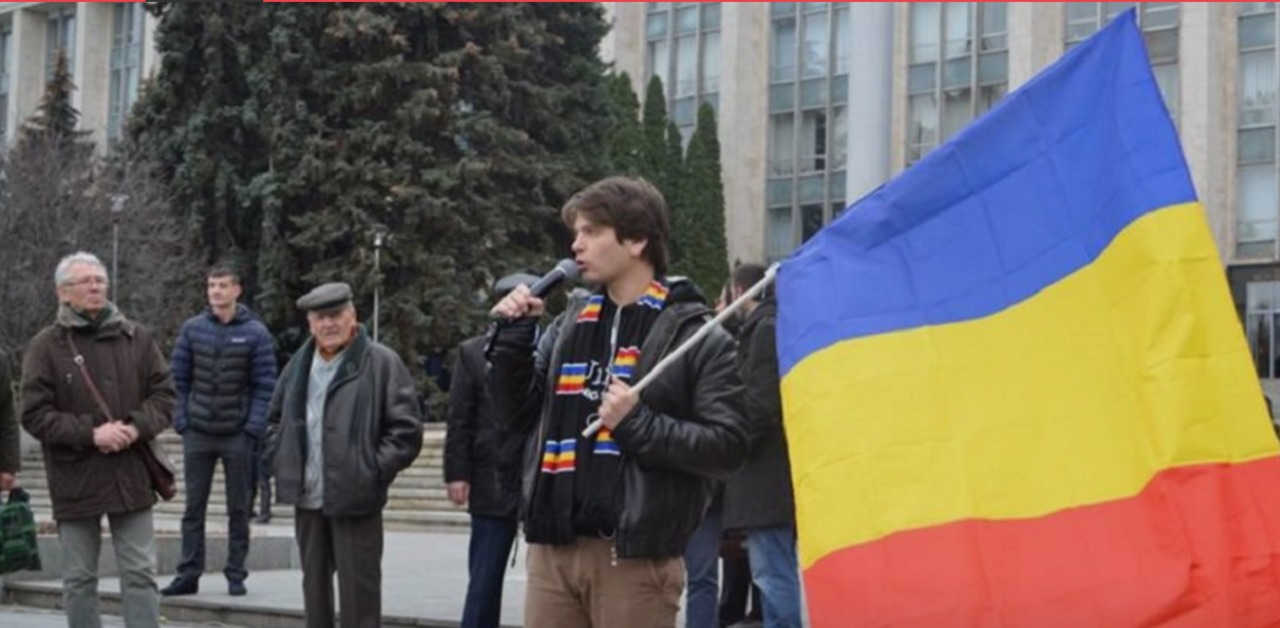 Митинг завершился призывом вновь выйти на акцию протеста у Дворца республики. Фото: Facebook/tineriiMD