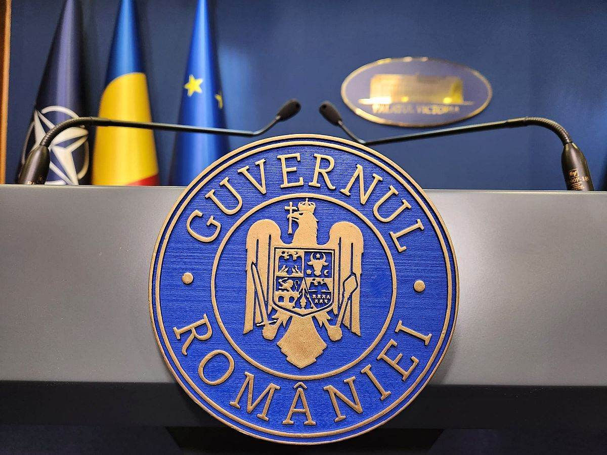 В Румынии начинаются переговоры о новом правительстве, которое запустит новые выборы президента.
