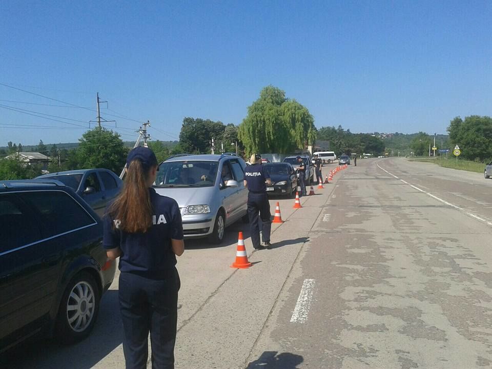 Zeci de şoferi, sancționați pentru nerespectarea regulilor de circulaţie. 
