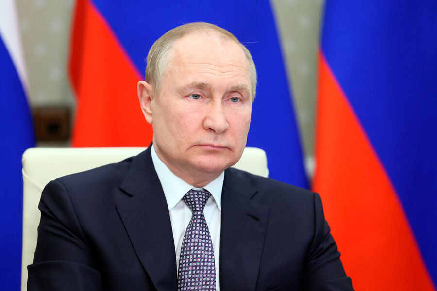 Путин: Глобальный рост цен связан с безответственной политикой "Большой семерки".