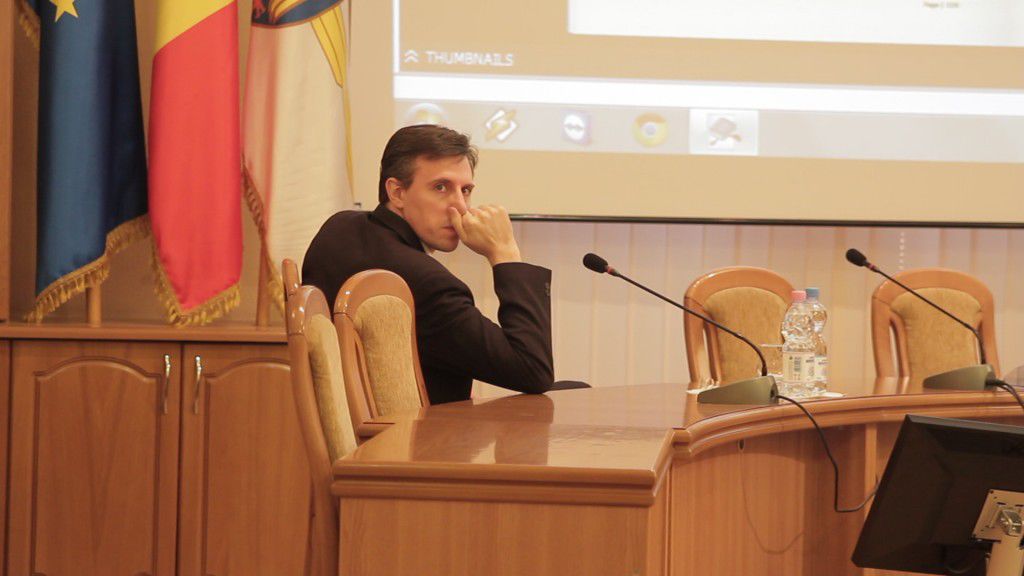 Воронин заявил, что у Киртоакэ «нет ни семьи, ни родственников, кроме Михая Гимпу».