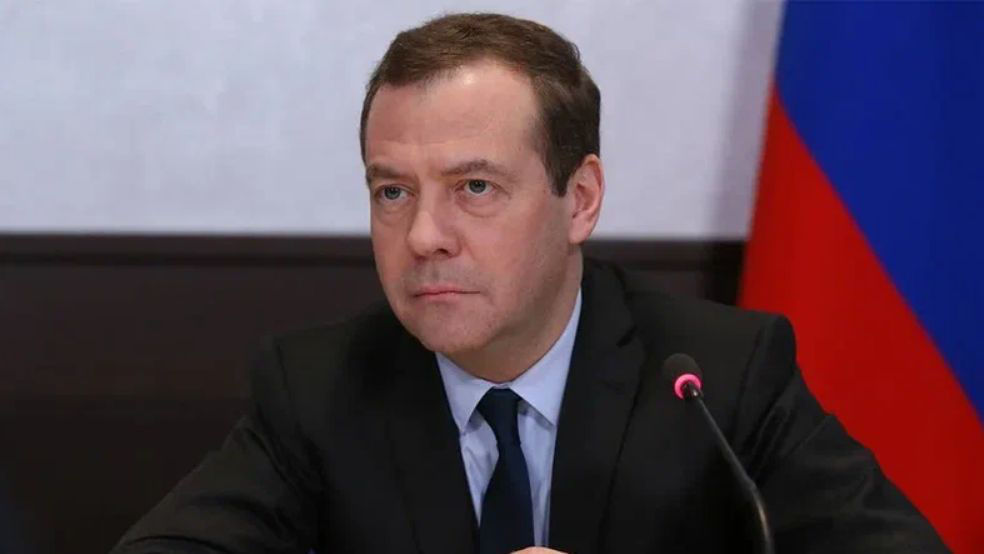 Медведев прокомментировал фейк о "Единой России".