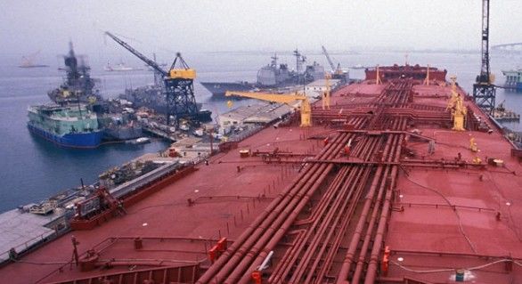 Un rol-cheie în prabusirea exporturilor Rusiei l-au jucat prețurile scazute pentru materiile prime și combustibili.
