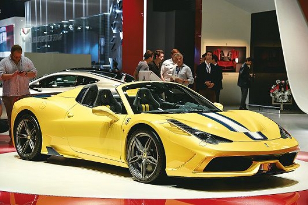 Supercarul italian accelerează până la 100 km/h în doar trei secunde, același timp pe care îl reușește și exclusivistul LaFerrari.