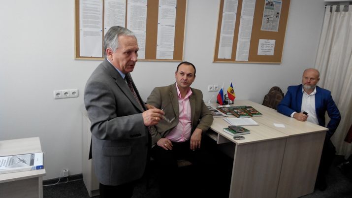 Сегодня подавляющее большинство вопросов, с которыми в центр поддержки российских соотечественников приходят люди, – касаются миграции.