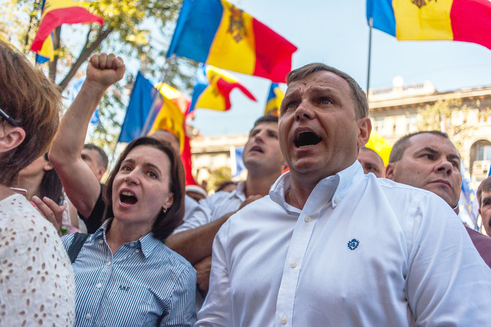 Нэстасе призвал граждан избавиться от режима Санду.