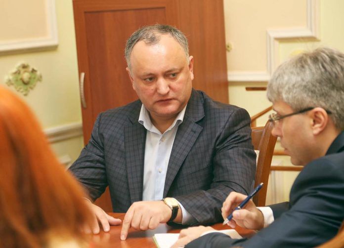 Постоянная связь между президентом и правительством; Додон: Мы находимся на связи с 5-6 утра.