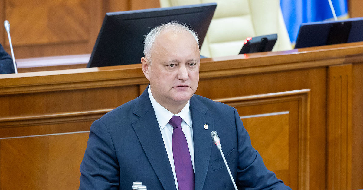 Dodon, către Munteanu: Domnule prim-ministru, nu vă implicați în politică și veți reuși.