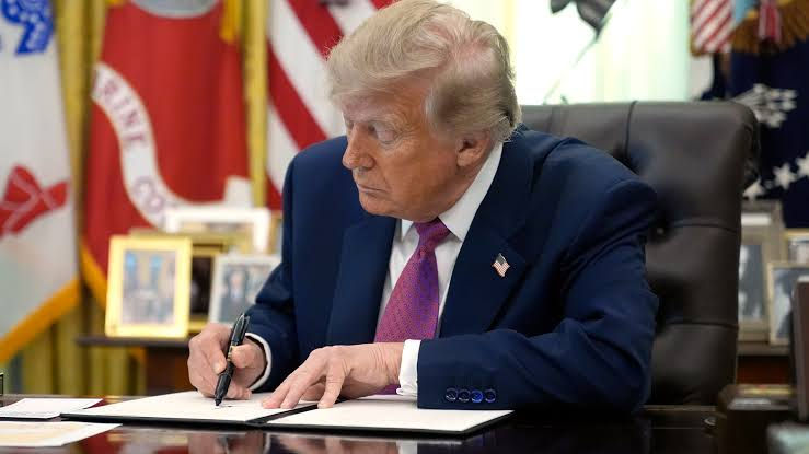 Дональд Трамп подпишет указ о создании Национальной космической академии США.
