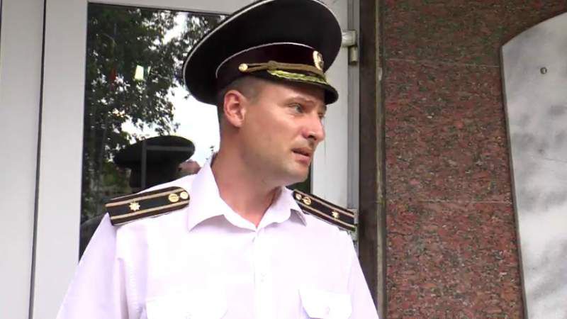 Задержанные могут быть обвинены в причинении вреда здоровью сотрудникам правоохранительных органов.