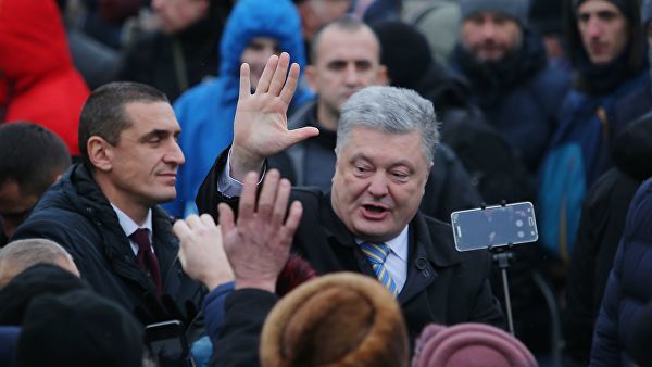 Эксперт признает итоги президентства Порошенко "смешанными".