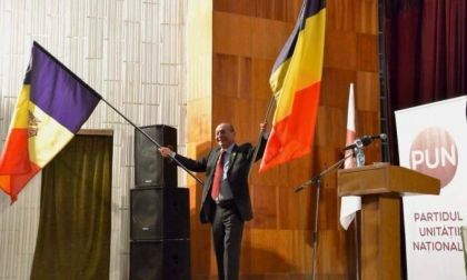 Traian Băsescu cere unirea României cu Republica Moldova. 