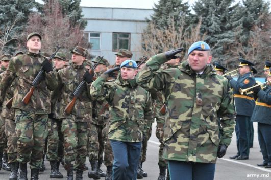 В Кагуле 162 молодых солдата принесли военную присягу в Бригаде моторизованной пехоты «Дачия». Фото: army.md