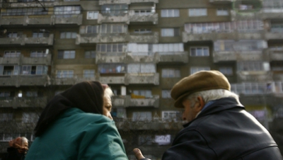 "Demult am spus că la un cutremur, chiar şi mic, casa asta se va prăbuşi", a remarcat un bărbat.