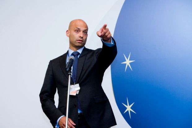 În încheierea discuţiilor, Appathurai a confirmat că NATO va continua exerciţiile navale din Marea Neagră.