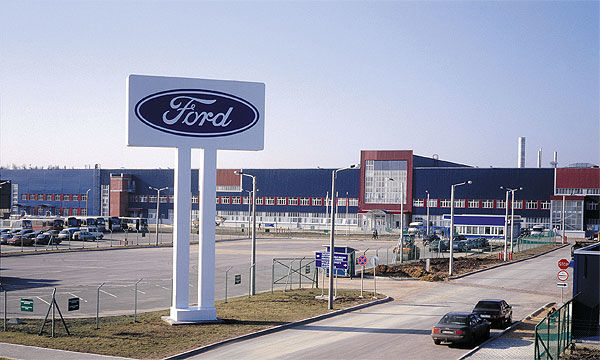 Ford прервет выпуск грузовиков на двух заводах из-за дефицита чипов.