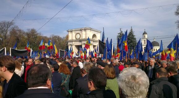 Митинг в поддержку евроинтеграции, организованный партиями КПП, состоялся 3 ноября в Кишиневе.