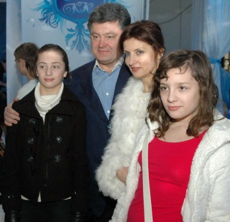 Перт Порошенко с женой и дочерьми.