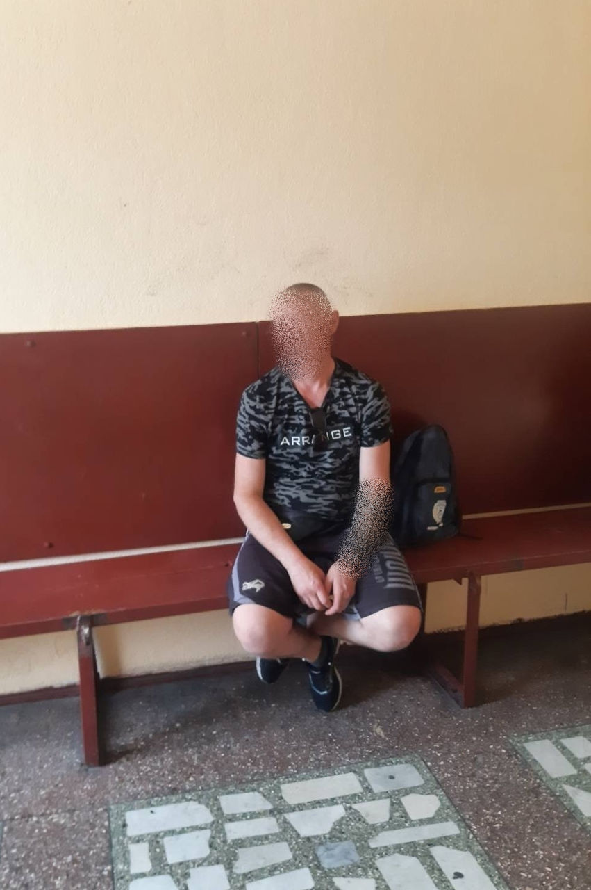 Карабинеры задержали в столице мужчину с наркотиками.