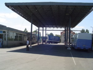 Angajații vamali și polițiștii de frontieră reținuți la 22 octombrie pentru corupție curent li s-a intentat cauze penale.