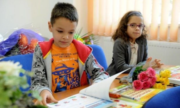 Дети, не получившие прививок, смогут посещать школы.