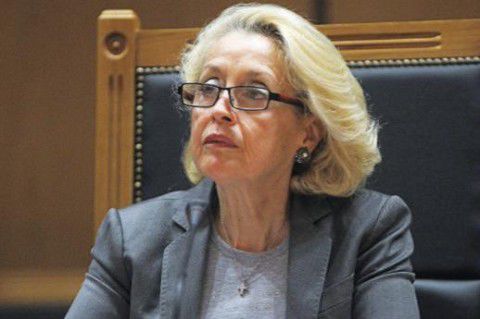 Она стала первой женщиной, назначенной на пост премьер-министра Греции.