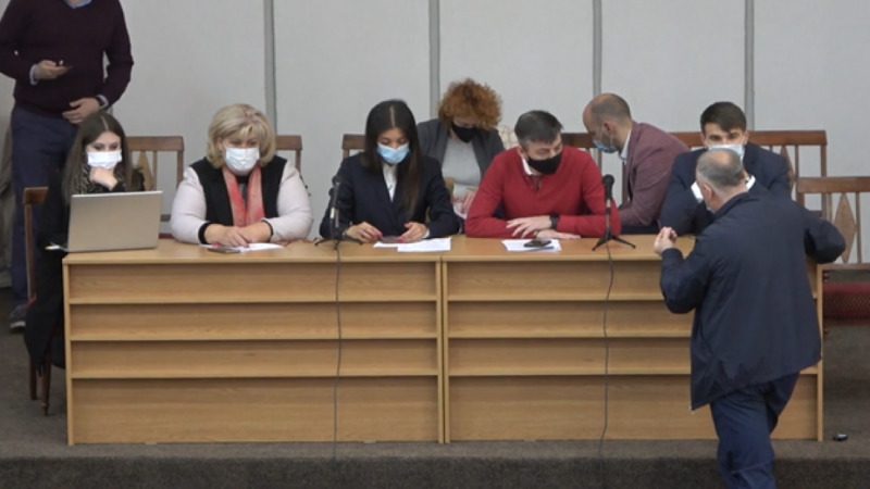 Скандал на аукционе с киосками: продавец просил указать точное место.