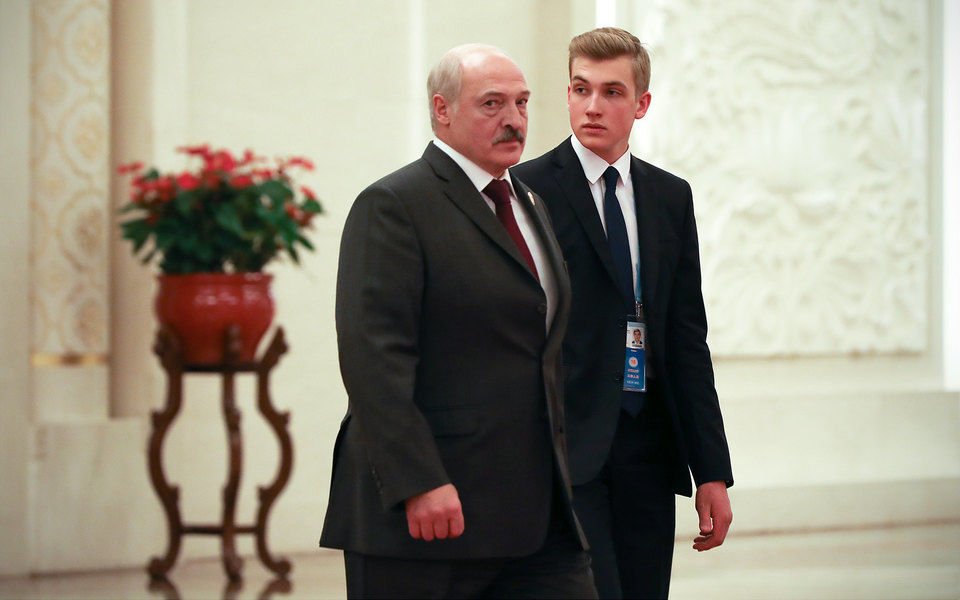 Сын Лукашенко будет учиться в Москве под вымышленной фамилиейФото: esquire.ru.