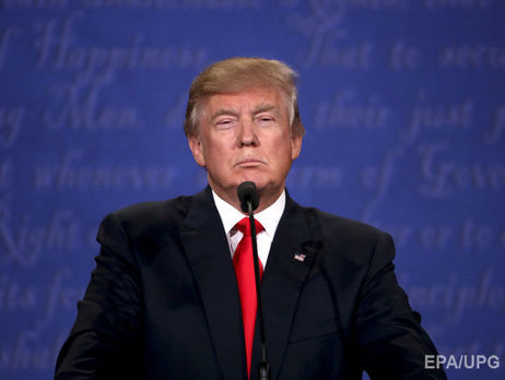 Президент США Дональд Трамп обвинил бывшего главу ФБР Джеймса Коми в трусости.