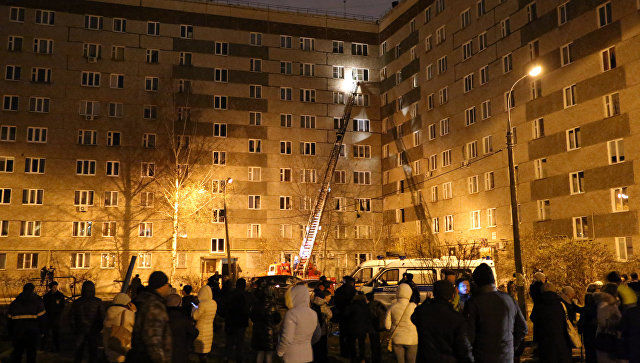 Очевидцы рассказали о первых минутах после обрушения дома в Ижевске.