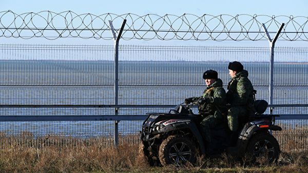 Начальник Генштаба Украины прокомментировал возведение заграждения в Крыму.
