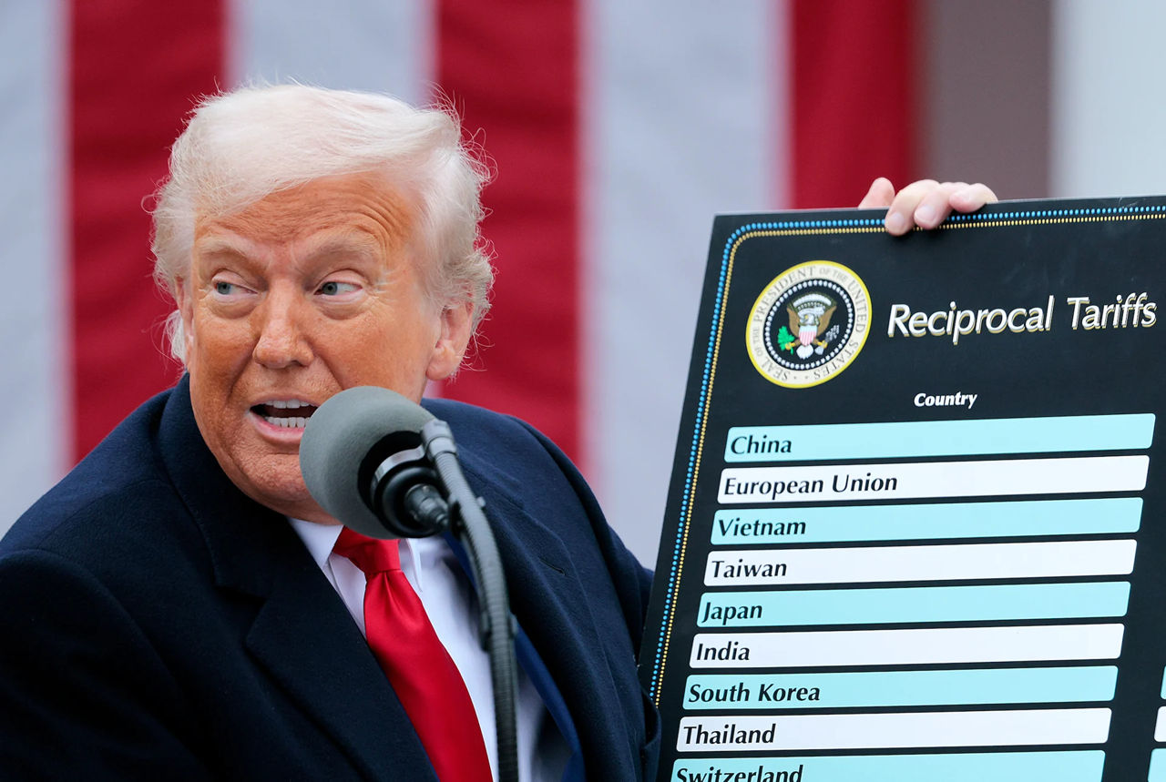 NYT: Администрация Трампа начнет принимать заявки на возврат $166 млрд пошлин.