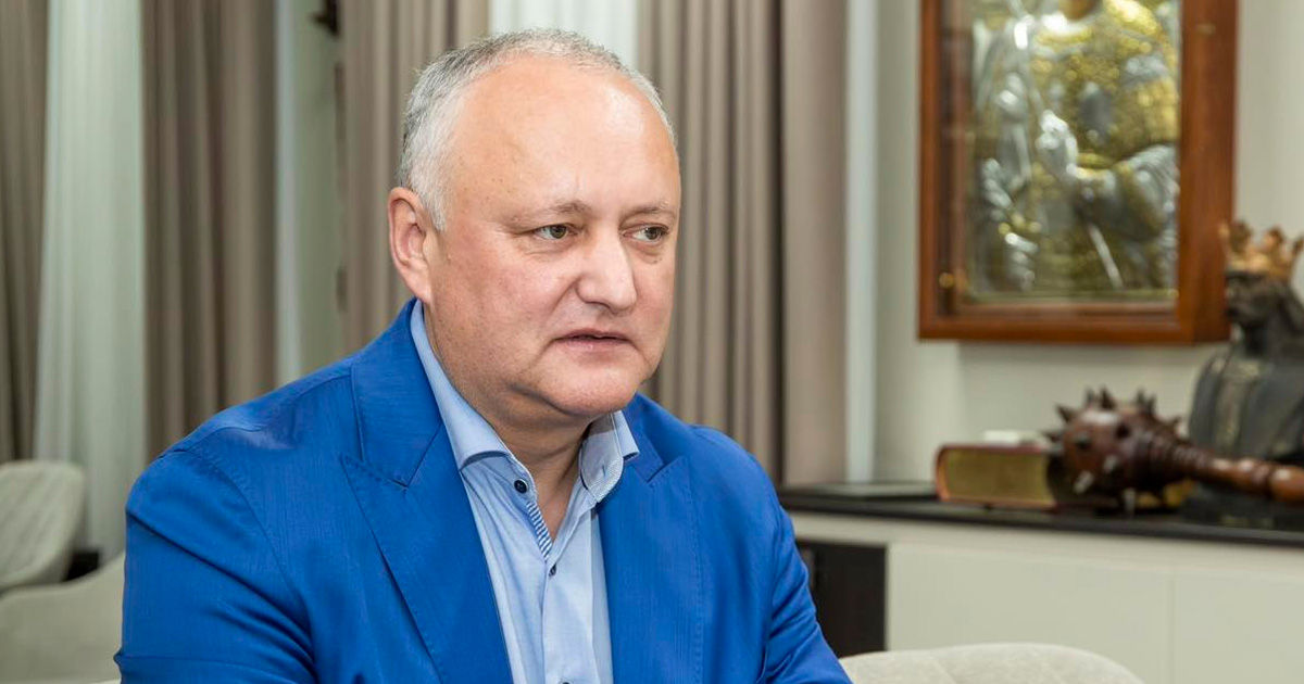 Додон: Председателей районов и примаров заставляют вешать плакаты «За Европу».