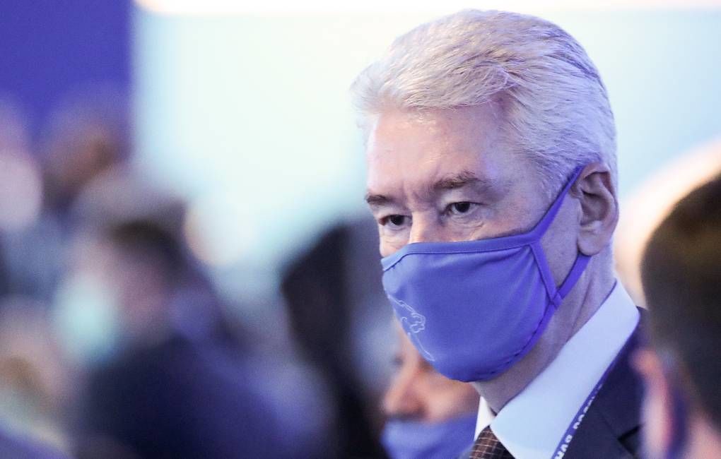 Собянин: Давно привившиеся от COVID могут быть подвержены новому штамму.