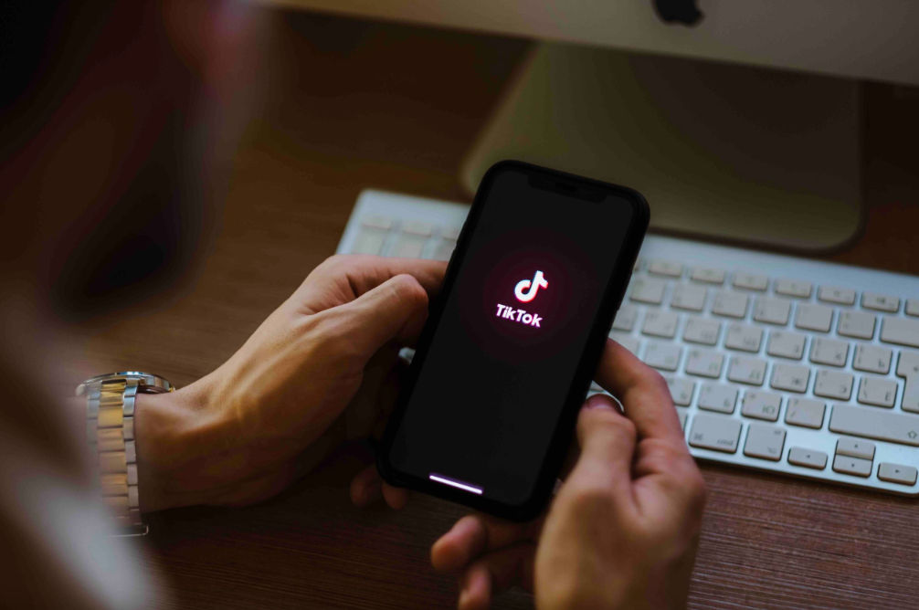Белый дом отменил запрет на использование TikTok на правительственных устройствах.