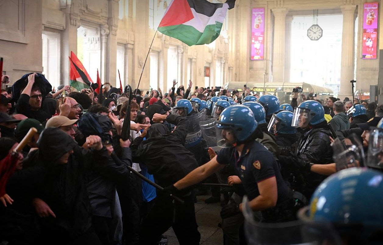 Demonstrațiile pro-palestiniene din Italia s-au transformat în proteste violente.