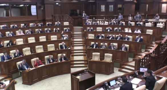 Proiectul de Lege privind votul mixt a fost introdus pe ordinea de zi a ședinței. 