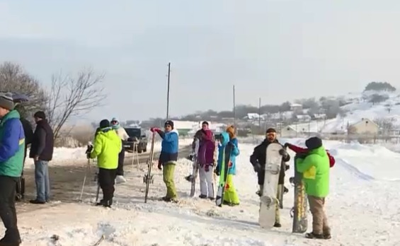 Покататься на лыжах, санках и сноуборде можно, не пересекая границу.