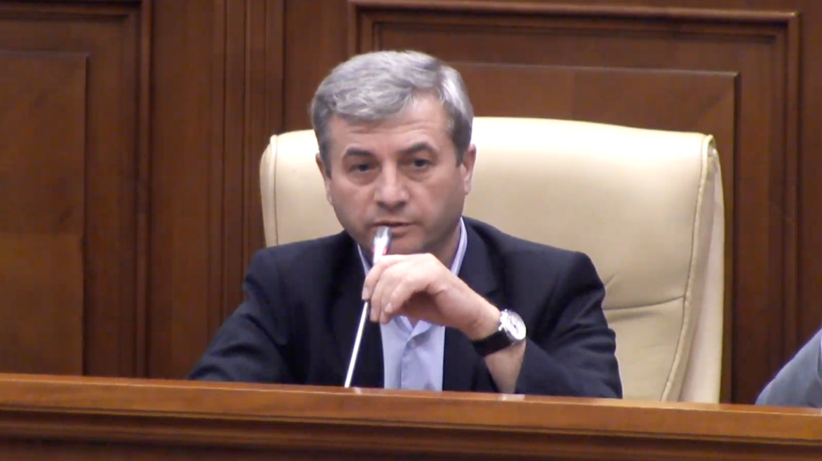 Фуркулицэ призвал не превращать принятие бюджетных законов в торги.