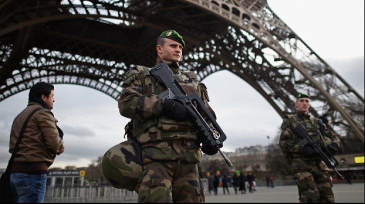 Terminalul Aeroportului Charles de Gaulle, evacuat temporar. 