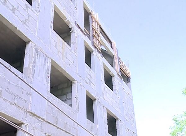 Un barbat in varsta de 64 de ani a ajuns la reanimare dupa ce a cazut de la etajul cinciFoto: protv.md