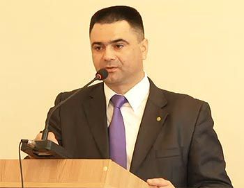 Fostul ministru al Apărării, Vitalie Marinuţa, a parăsit rândurile Partidului Liberal Reformator din motive, inclusiv doctrinare.