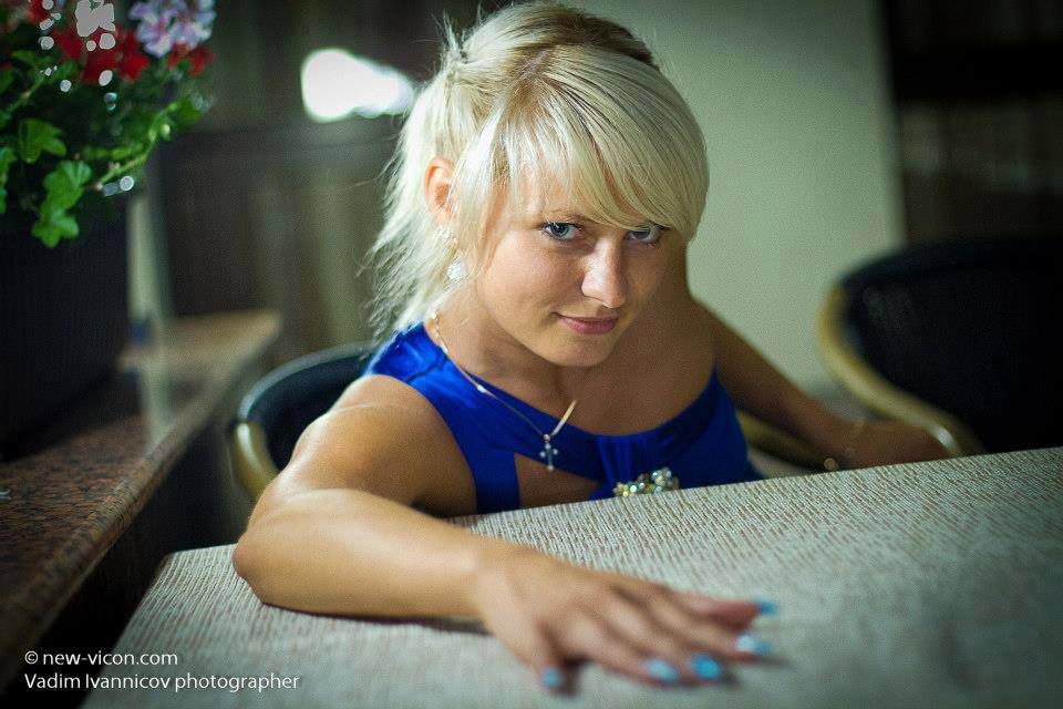 Svetlana Tizu, recentnumită în funcția de judecător la o judecătorie din capitală pozează îndrăzneț în ipostaze provocatoare. Foto: politik.md
