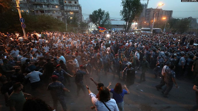 Акция протеста в Армении: есть задержанные и 50 госпитализированных.