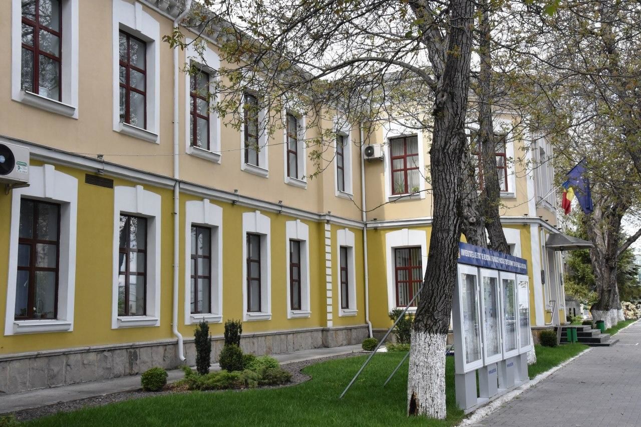 Университет медицины и фармации начинает прием абитуриентов.